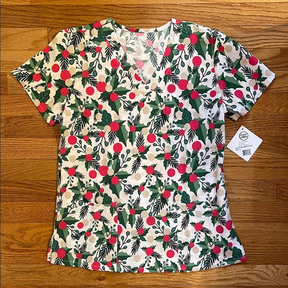 NWT Divine Stretch Mistletoe Print Scrub Top - Picture 1 of 15